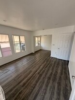 Building Photo - 760 1/2 S Hillview Ave