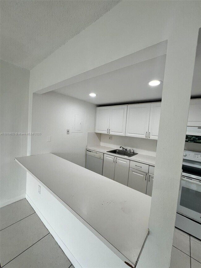 Building Photo - 17650 NW 68th Ave