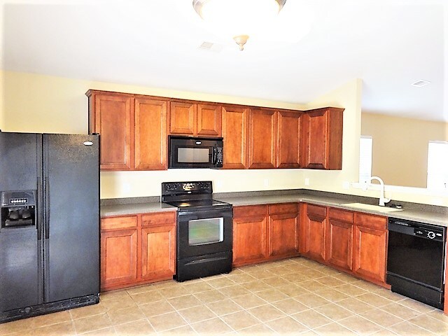 Building Photo - 36 Shadow Moss Dr