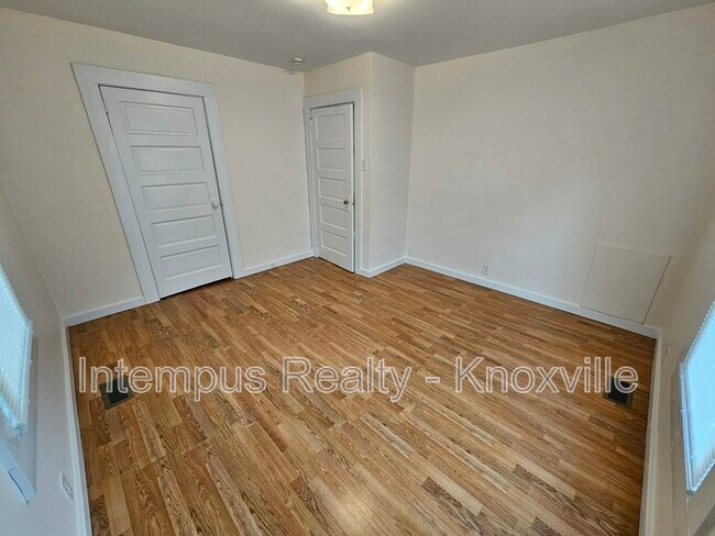 Building Photo - 323 Chickamauga Ave