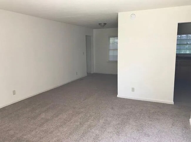 Building Photo - 3513 Willowood Rd