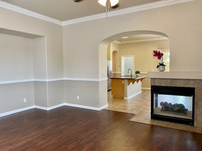 Building Photo - $2,295 Harlan Ranch, 3 Bedroom - N. Todd H...