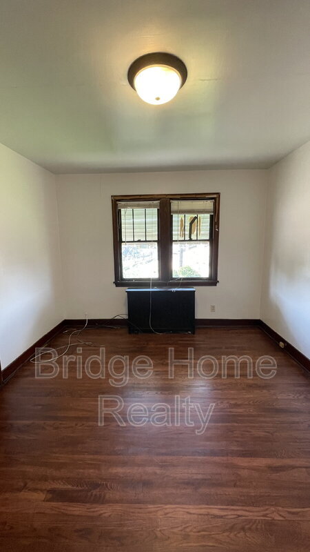 Building Photo - 7442 Irvine St