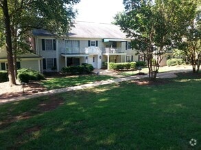 Building Photo - Two Bedroom two bath with a study.  Condo ...
