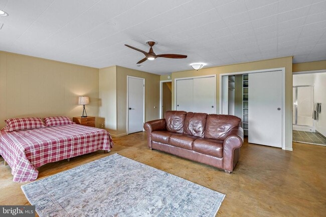 Building Photo - 7261 Dockside Ln