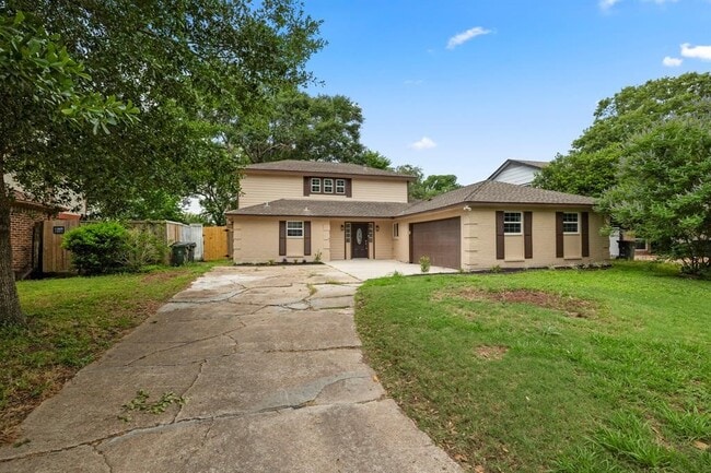 Building Photo - 1819 Redwood Ct