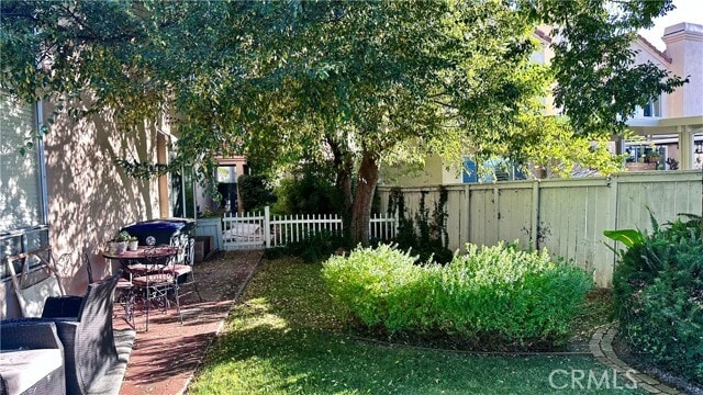 Building Photo - 7 Dunn St