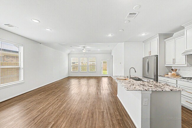 Building Photo - 209 Cambria Green Ln