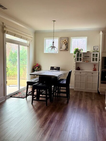 Building Photo - 4010 Clapton Dr