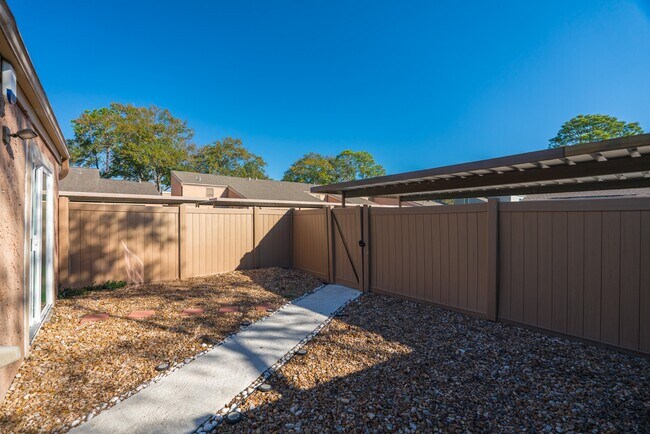 Building Photo - 2445 Briarwest Blvd