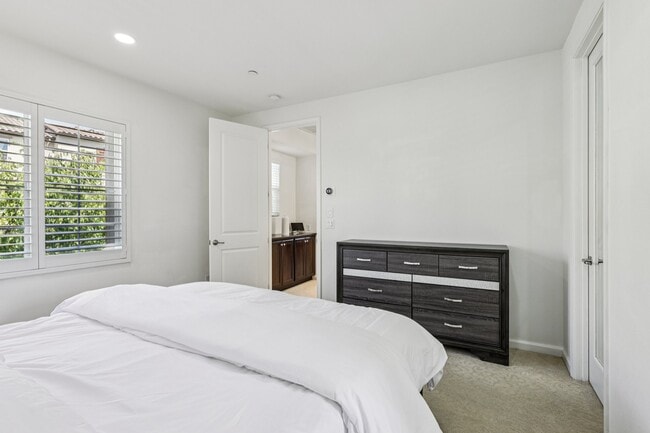 Building Photo - 5010 Barrenstar Way