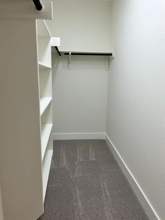 Building Photo - 420 Parkline Dr