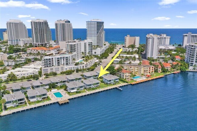 Building Photo - 425 Bayshore Dr