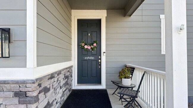 Building Photo - 965 N Waterloo Ct