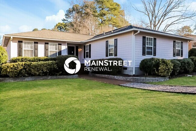 Building Photo - 4 Bedroom Pet-Friendly Home in RALEIGH, NC with Main Street Renewal