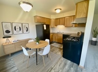 Building Photo - 2 Bedroom/1.5 Bathroom Apartment- First Floor