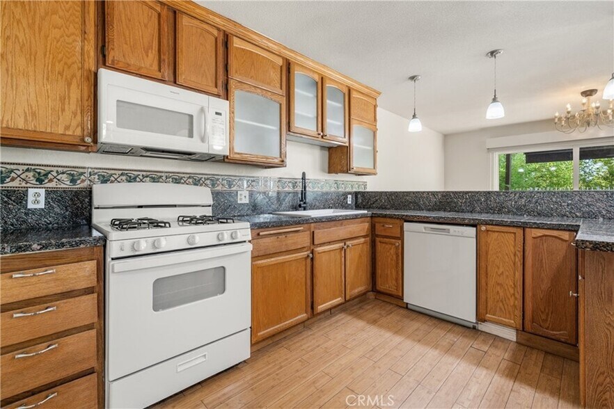 Building Photo - 4741 Cardena Plz