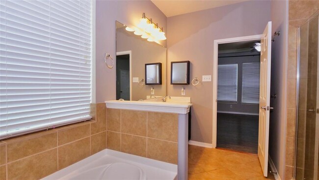 Building Photo - 6426 Black Bamboo Ln