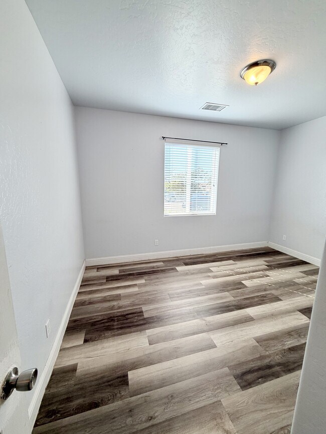 Building Photo - 1736 Berry St