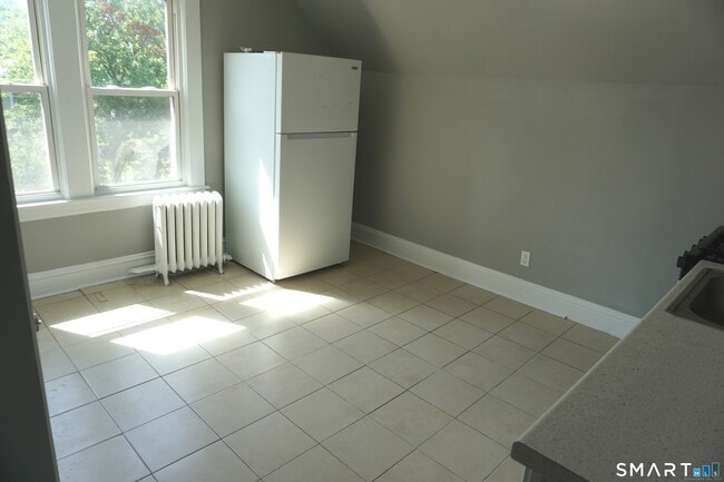 Building Photo - 3371-3373-3373 Main St