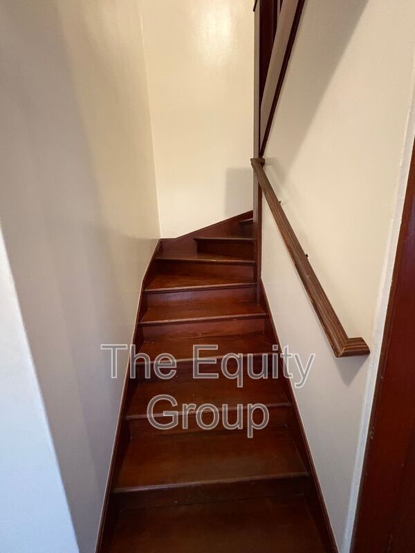 Building Photo - 820 S Court St