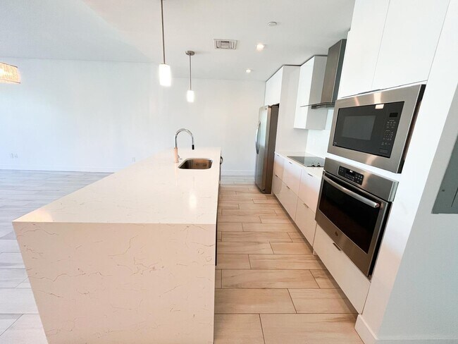 Building Photo - 1 S Palmway