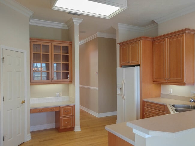 Building Photo - Idyllic Farmhouse in Newberry