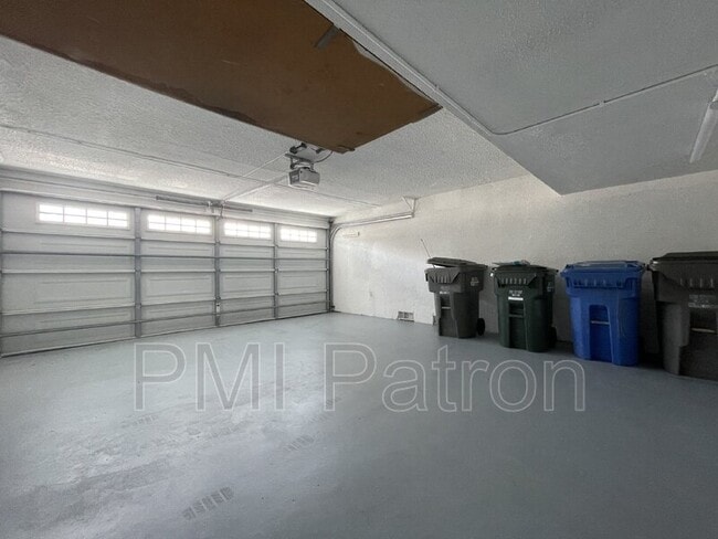 Building Photo - 1719 Van Horne Ln