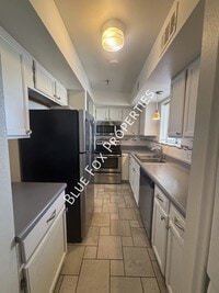 Building Photo - 2601 W Broadway Blvd