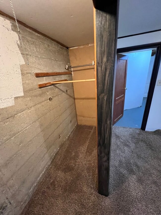 Building Photo - 3 Bed 2 Bath House