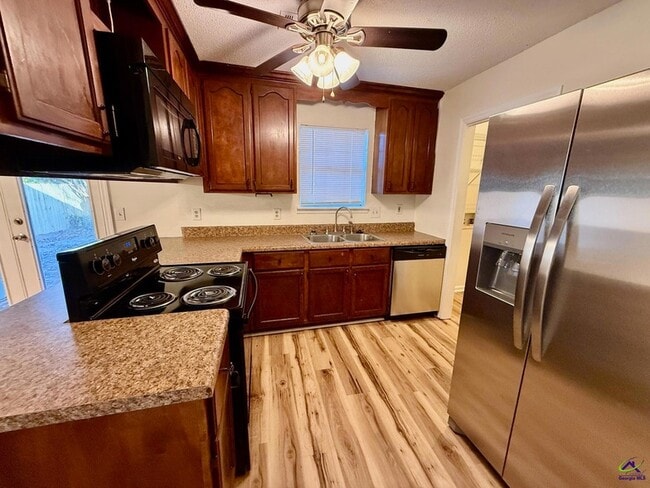 Building Photo - 126 Kensington Cir