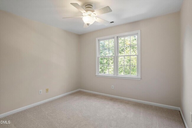 Building Photo - 102 Pine Tag Ct