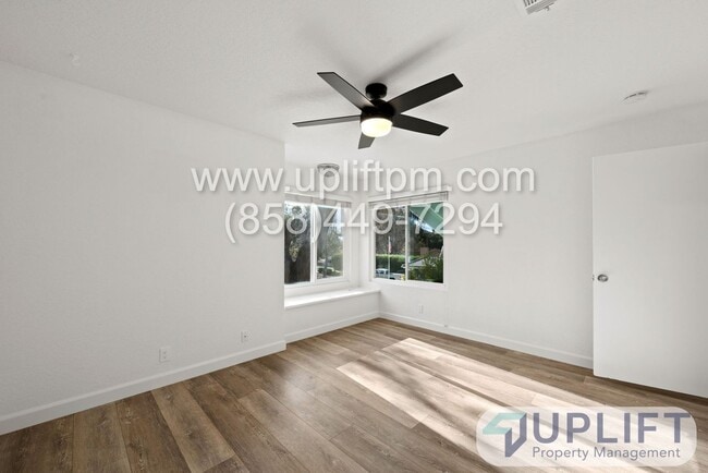 Building Photo - Country Estates - 4 bedroom 3 bathroom ove...