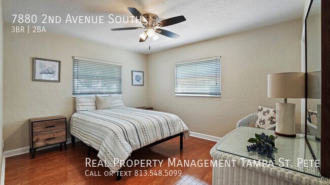 Building Photo - ***Beautiful St Pete Waterfront Home***