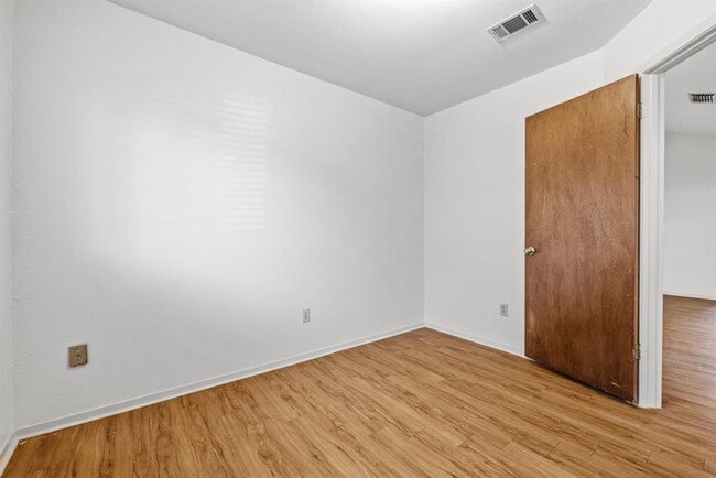 Building Photo - 3112 Freemont St