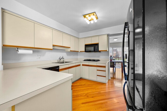 Building Photo - 6352 Aspen Ridge Blvd