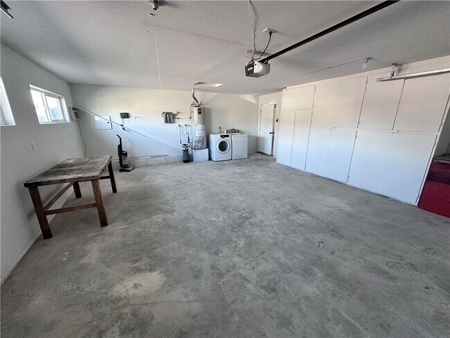 Building Photo - 2020 Whitewater Dr