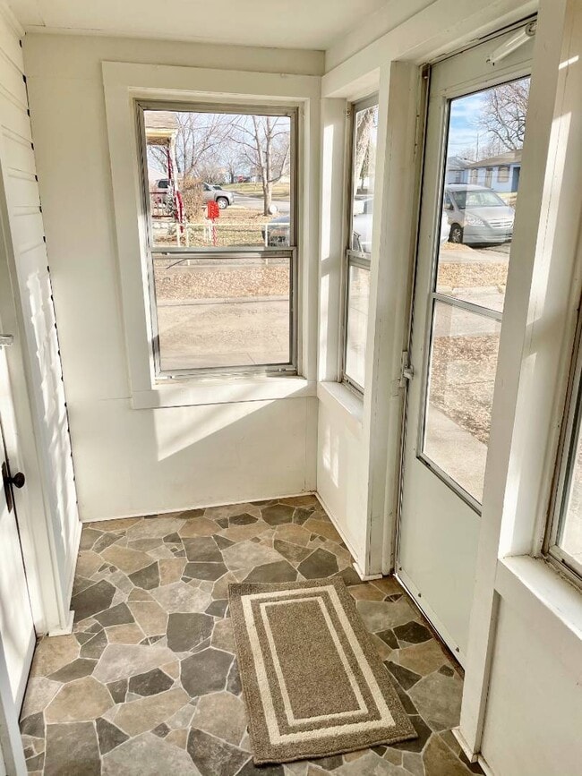 Building Photo - 1623 Cedar St