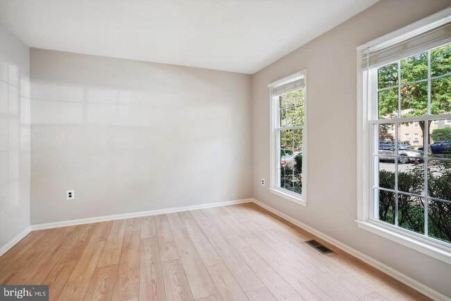 Building Photo - 8021 Bethelen Woods Ln