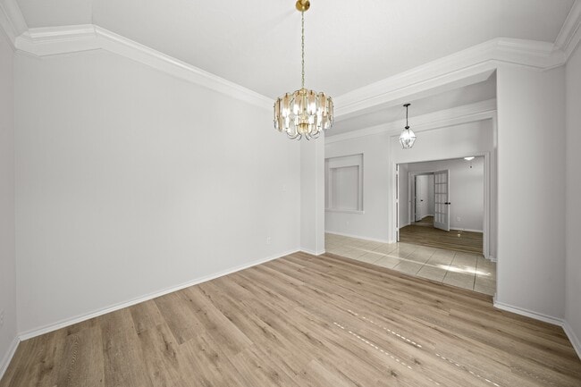 Building Photo - 2415 Wyckchester Dr