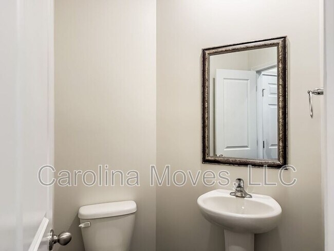 Building Photo - 117 Southridge Ct