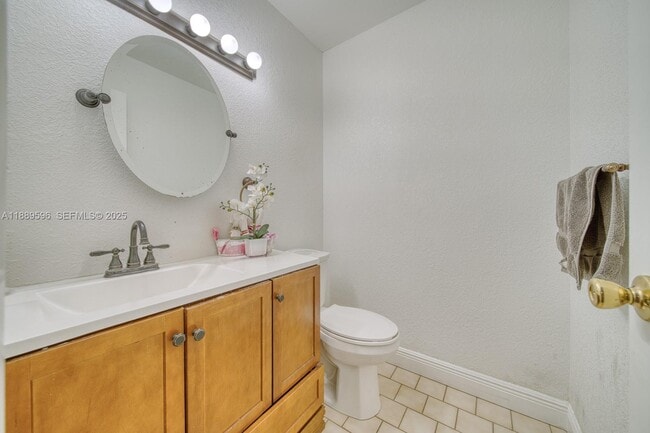 Building Photo - 10000 SW 147th Ct