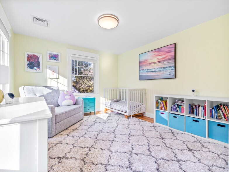 Building Photo - 25 Falmouth Rd