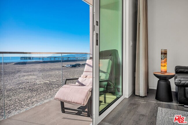 Building Photo - 1 Driftwood St