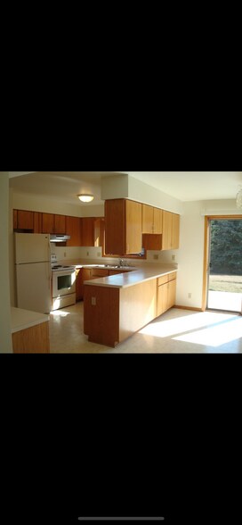 Building Photo - N26W26334 Quail Hollow Rd