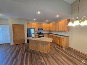 Building Photo - Remodeled Monticello MN Townhouse