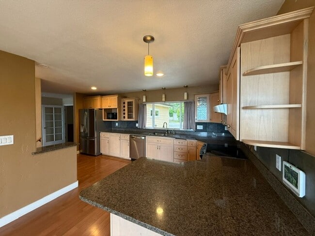 Building Photo - 91251 Cape Arago Hwy