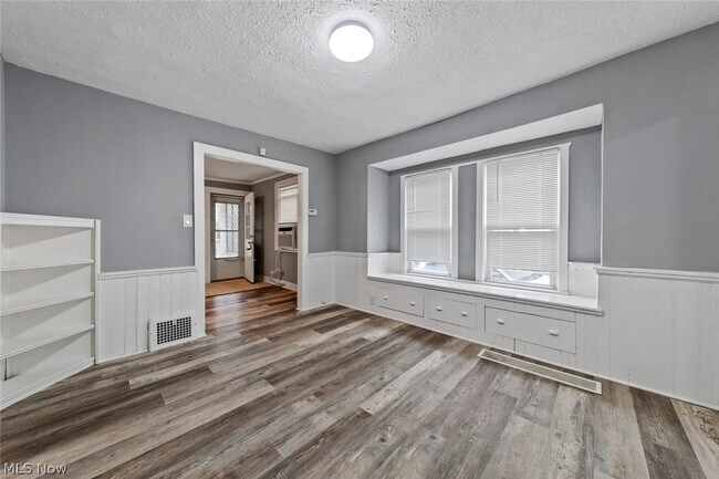 Building Photo - 3753 W 139th St