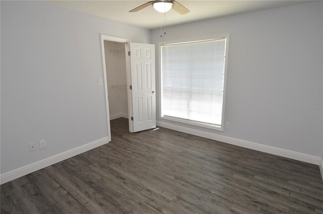 Building Photo - 8633 Fancy Finch Dr