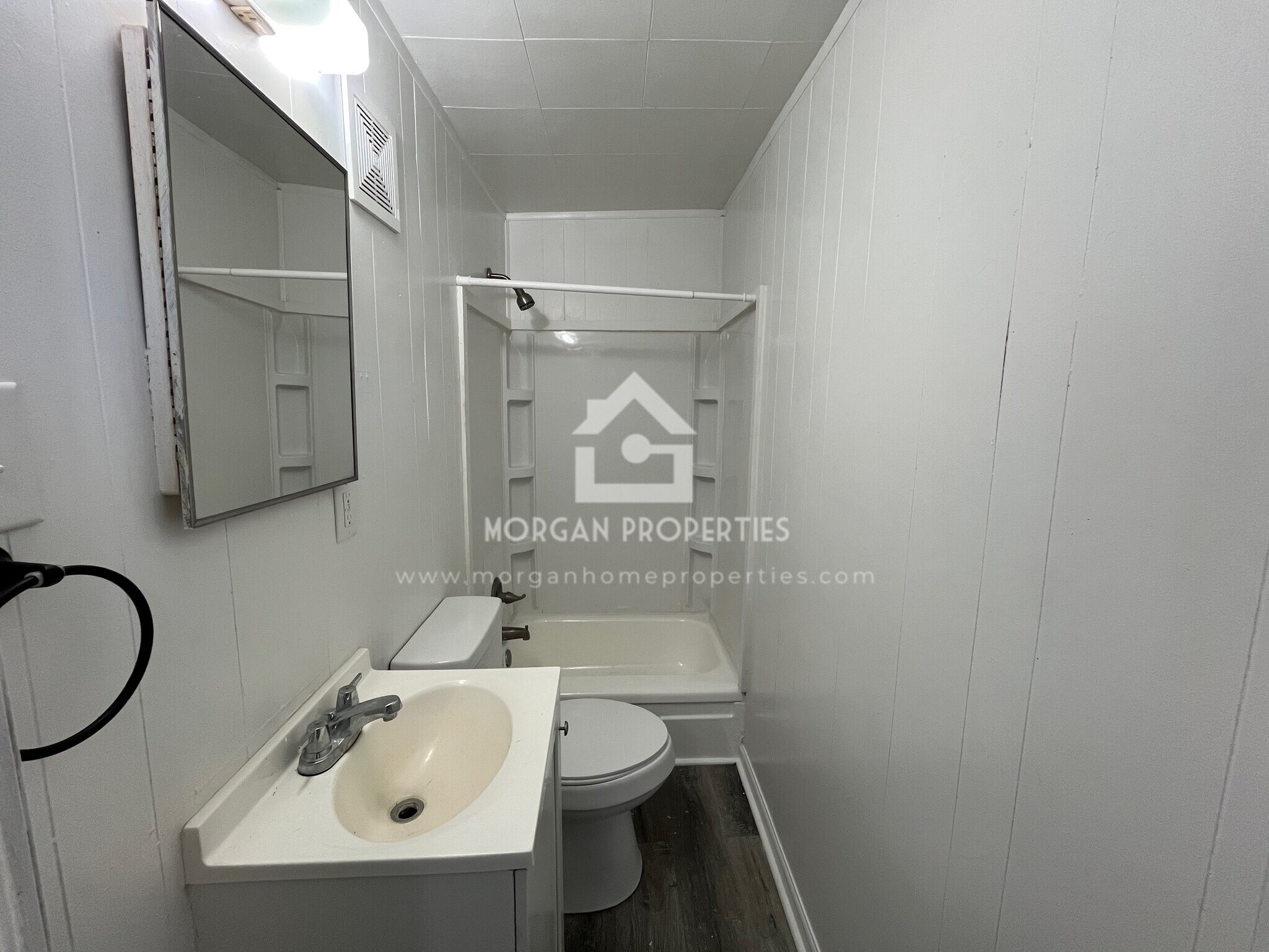 Building Photo - 211 N 17th St